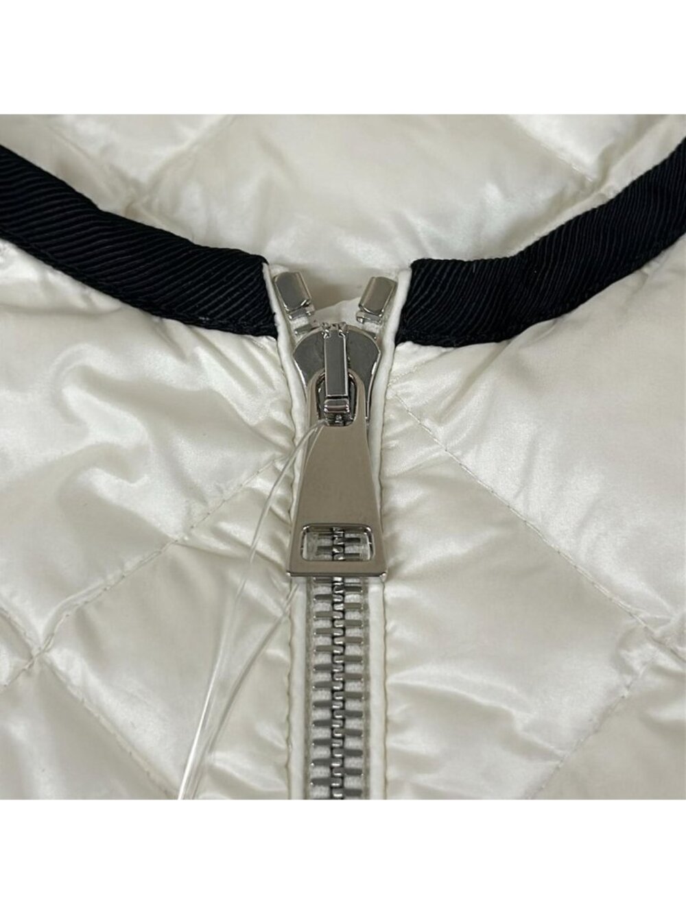 ★SOLD★ Moncler Down Jacket 00 XS Paquis White Black Long Sleeve Quilted - Picture 11 of 12